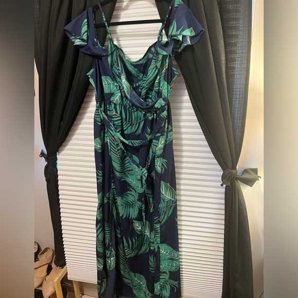 💚Green Tiered Puff-Sleeve All-Day Midi Swing Dress💚 - Picture 2 of 2